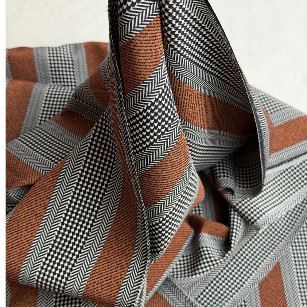 Vintage Silky Woven Fabric Soft‎ Drape Houndstooth Chevron Prints - 3 Meters